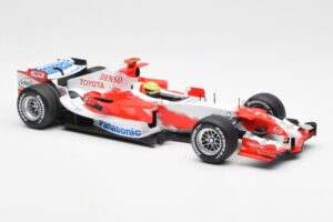 Panasonic Toyota Racing TF106 #8 R. Schumacher F1 2006 Minichamps 1:18 100060007 Metalli — kuva 4 / 6