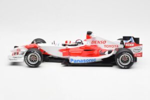 Toyota TF106 Panasonic Toyota Racing J. Trulli F1 Presentation 2006 Minichamps 1:18 AM59554H Metalli — kuva 3 / 6