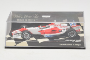 Toyota TF106 Panasonic #12 J. Trulli Panasonic Toyota Racing Showcar 2006 Minichamps 1:43 400060078 Metalli — kuva 4 / 5