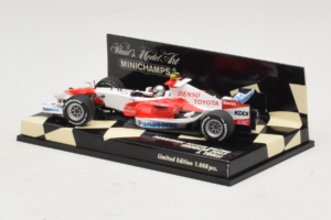 Toyota J. Trulli Panasonic Toyota Racing Showcar F1 2007 Minichamps 1:43 400070082 Metalli — kuva 3 / 5