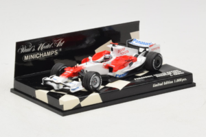 Toyota TF108 #9 J. Trulli Panasonic Toyota Racing Showcar F1 2008 Minichamps 1:43 400080081 Metalli — kuva 2 / 5