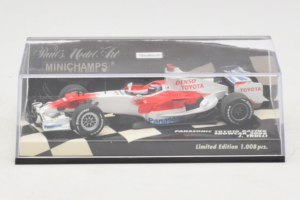 Toyota TF108 #9 J. Trulli Panasonic Toyota Racing Showcar F1 2008 Minichamps 1:43 400080081 Metalli — kuva 4 / 5