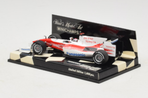 Toyota TF109 #9 J. Trulli Panasonic Toyota Racing Showcar F1 2009 Minichamps 1:43 400090079 Metalli — kuva 3 / 5