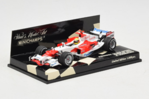 Toyota TF107 Panasonic #11 R. Schumacher Panasonic Toyota Racing Showcar 2007 Minichamps 1:43 400070081 Metalli — kuva 2 / 5