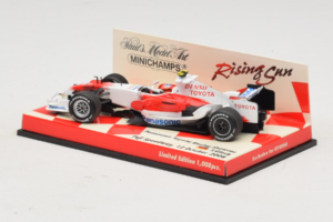 Panasonic Toyota Racing TF108 T. Glock F1 Showcar 2008 Minichamps 1:43 403080082 Metalli — kuva 3 / 5