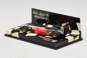 Toyota TF106 #12 J. Trulli Panasonic Toyota Racing F1 2006 Minichamps 1:43 400060008 Metalli — kuva 3 / 5