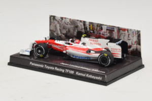 Panasonic Toyota Racing TF109 K. Kobayashi F1 2009 Minichamps 1:43 413090210 Metalli — kuva 3 / 5