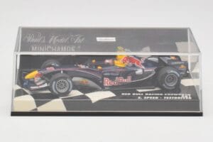 Red Bull RB1 Cosworth S. Speed Test Car 2005 Minichamps 1:43 400050137 Metalli — kuva 5 / 5