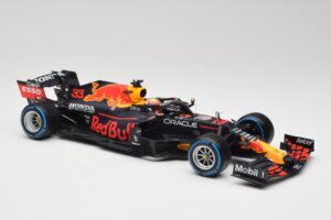 Red Bull Racing Honda RB16B #33 M. Verstappen Belgian GP Winner 2021 Minichamps 1:18 110211333 Hartsi — kuva 4 / 7