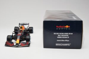 Red Bull Racing Honda RB16B #33 M. Verstappen Belgian GP Winner 2021 Minichamps 1:18 110211333 Hartsi — kuva 6 / 7