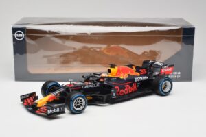 Red Bull Racing Honda RB16B #33 M. Verstappen Belgian GP Winner 2021 Minichamps 1:18 110211333 Hartsi — kuva 7 / 7