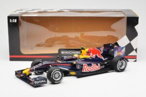 Red Bull RB6 #7 M. Webber Red Bull Racing Showcar 2010 Minichamps 1:18 150100076-R1 Metalli — kuva 6 / 6
