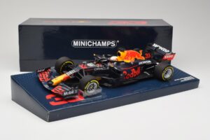 Red Bull Racing Honda RB16B #33 M. Verstappen Emilia Romagna GP 2021 Case Edition Minichamps 1:18 113210133 Hartsi — kuva 7 / 7