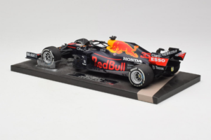 Red Bull Racing RB16B #33 M. Verstappen Monaco GP Winner 2021 Minichamps 1:18 113210533-R1 Hartsi — kuva 5 / 6