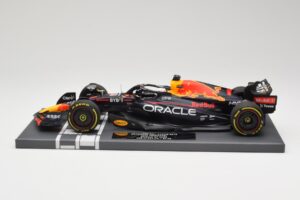 Oracle Red Bull Racing RB18 #33 M. Verstappen Belgian GP 2022 Minichamps 1:18 113221401 Hartsi