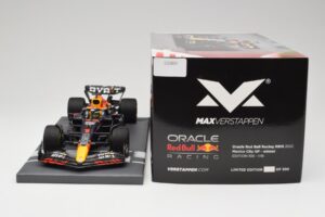 Oracle Red Bull Racing RB18 #33 M. Verstappen Mexican GP 2022 Minichamps 1:18 113222001 Hartsi — kuva 6 / 7