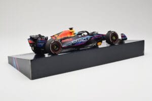 Oracle Red Bull Racing RB19 #33 M. Verstappen Miami GP 2023 Case Edition Minichamps 1:18 113233501 Hartsi — kuva 3 / 7
