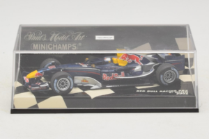 Red Bull RB2 Ferrari #14 C. Klien Red Bull Racing 2006 Minichamps 1:43 400060015 Metalli — kuva 4 / 5