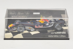 Red Bull Racing RB2 R. Doornbos Test Driver F1 2006 Minichamps 1:43 400060037 Metalli — kuva 5 / 5