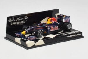 Red Bull Racing Renault RB5 #14 M. Webber Race Car 2009 Minichamps 1:43 400090114 Metalli — kuva 2 / 5