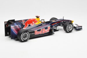 Red Bull Racing Renault RB5 #5 S. Vettel Showcar 2010 Minichamps 1:18 153100175 Metalli — kuva 2 / 6