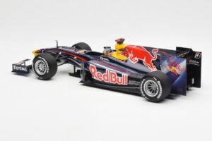 Red Bull Racing Renault RB5 #5 S. Vettel Showcar 2010 Minichamps 1:18 153100175 Metalli — kuva 5 / 6