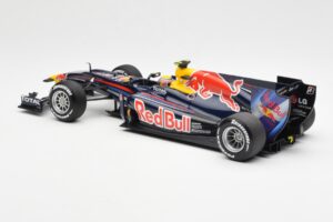 Red Bull Racing Renault RB6 #6 M. Webber F1 2010 Minichamps 1:18 110100006 Metalli — kuva 5 / 6