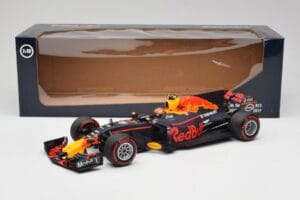 Red Bull Racing RB13 Tag Heuer #33 M. Verstappen Australian GP 2017 Minichamps 1:18 110170033 Hartsi — kuva 7 / 7