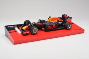Red Bull RB12 #33 M. Verstappen Spain GP Winner 2016 Minichamps 1:18 147160533 Metalli — kuva 2 / 6