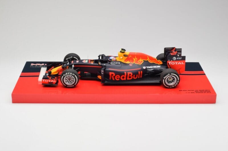 Red Bull RB12 #33 M. Verstappen Spain GP Winner 2016 Minichamps 1:18 147160533 Metalli
