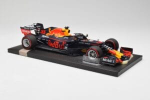 Red Bull RB15 #33 M. Verstappen Brazil GP Winner 2019 Minichamps 1:18 113191933 Metalli — kuva 4 / 7
