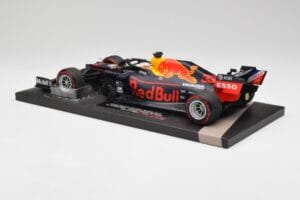 Red Bull RB15 #33 M. Verstappen Brazil GP Winner 2019 Minichamps 1:18 113191933 Metalli — kuva 5 / 7