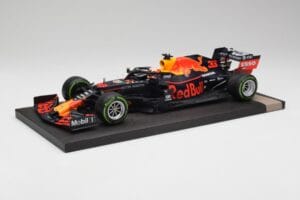 Red Bull RB15 #33 M. Verstappen German GP Winner Wet 2019 Minichamps 1:18 113191133 Metalli — kuva 2 / 7