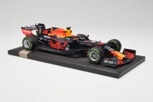 Red Bull RB15 #33 M. Verstappen German GP Winner Wet 2019 Minichamps 1:18 113191133 Metalli — kuva 4 / 7