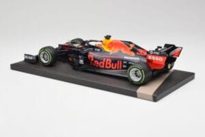 Red Bull RB15 #33 M. Verstappen German GP Winner Wet 2019 Minichamps 1:18 113191133 Metalli — kuva 5 / 7