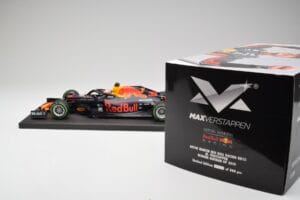 Red Bull RB15 #33 M. Verstappen German GP Winner Wet 2019 Minichamps 1:18 113191133 Metalli — kuva 7 / 7