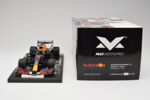 Red Bull RB16B #33 M. Verstappen France GP Winner 2021 Minichamps 1:18 113210833 Metalli — kuva 7 / 7