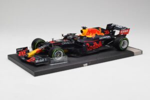Red Bull RB16B #33 M. Verstappen Emilia Romagna GP Winner 2021 Minichamps 1:18 113210233T Metalli — kuva 2 / 6