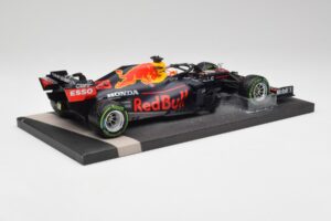 Red Bull RB16B #33 M. Verstappen Emilia Romagna GP Winner 2021 Minichamps 1:18 113210233T Metalli — kuva 3 / 6