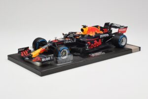 Red Bull RB16B #33 M. Verstappen Belgian GP 2021 Winner Minichamps 1:18 113211333 Hartsi — kuva 2 / 7
