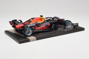 Red Bull RB16B #33 M. Verstappen Belgian GP 2021 Winner Minichamps 1:18 113211333 Hartsi — kuva 3 / 7