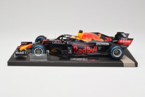 Red Bull RB16B #33 M. Verstappen Belgian GP 2021 Winner Minichamps 1:18 113211333 Hartsi