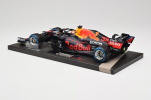 Red Bull RB16B #33 M. Verstappen Belgian GP 2021 Winner Minichamps 1:18 113211333 Hartsi — kuva 5 / 7