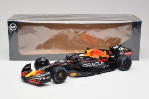Red Bull RB18 #1 M. Verstappen Monaco GP 3rd Wet 2022 Minichamps 1:18 110220701 Metalli — kuva 6 / 7