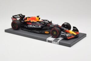 Red Bull RB18 Oracle #1 M. Verstappen Dutch GP 2022 Winner Minichamps 1:18 113221501 Hartsi — kuva 4 / 7