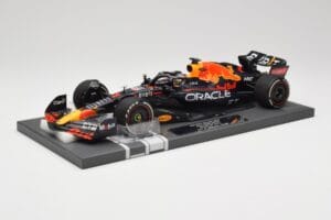 Red Bull RB18 #1 M. Verstappen Miami GP 2022 Winner Minichamps 1:18 113220301 Hartsi — kuva 2 / 7