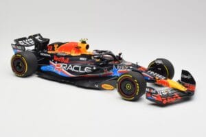 Red Bull RB19 #1 M. Verstappen Austin GP Winner 2023 Minichamps 1:18 110231901 Metalli — kuva 4 / 6