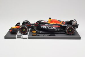 Red Bull RB19 Oracle #1 M. Verstappen Bahrain GP 2023 Winner Minichamps 1:18 113230201 Hartsi