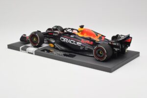 Red Bull RB19 Oracle #1 M. Verstappen Bahrain GP 2023 Winner Minichamps 1:18 113230201 Hartsi — kuva 5 / 7
