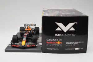 Red Bull RB19 Oracle #1 M. Verstappen Bahrain GP 2023 Winner Minichamps 1:18 113230201 Hartsi — kuva 6 / 7